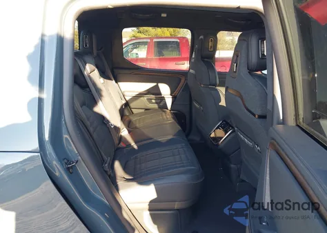 2026 Rivian R1T from USA, damaged, VIN 7FCTGAAP4TN043560